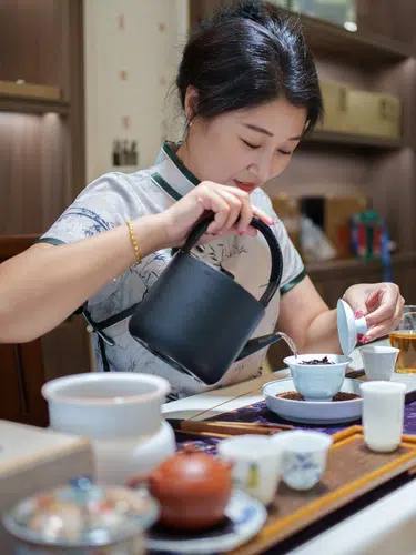 Trank Konfuzius Tee? Auf den Spuren des Tees von Beijing nach Shanghai