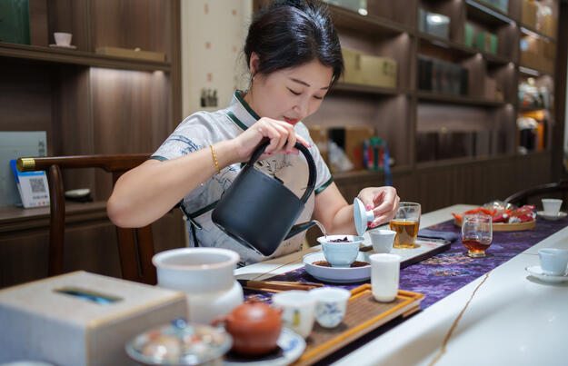 Trank Konfuzius Tee? Auf den Spuren des Tees von Beijing nach Shanghai