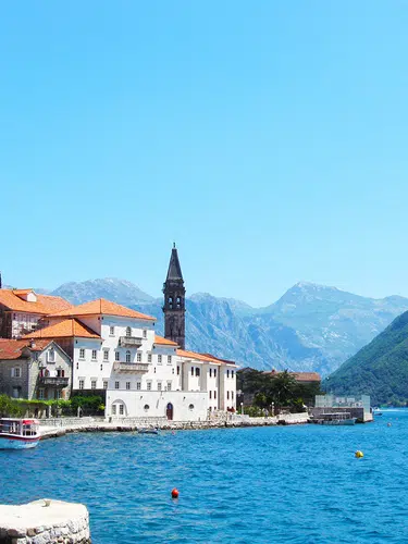 Montenegro ─ grüne Berge, tiefe Seen und Meer
